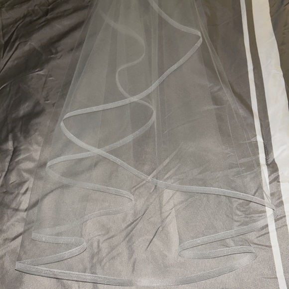 White Wedding Veil - New - Picture 10 of 13
